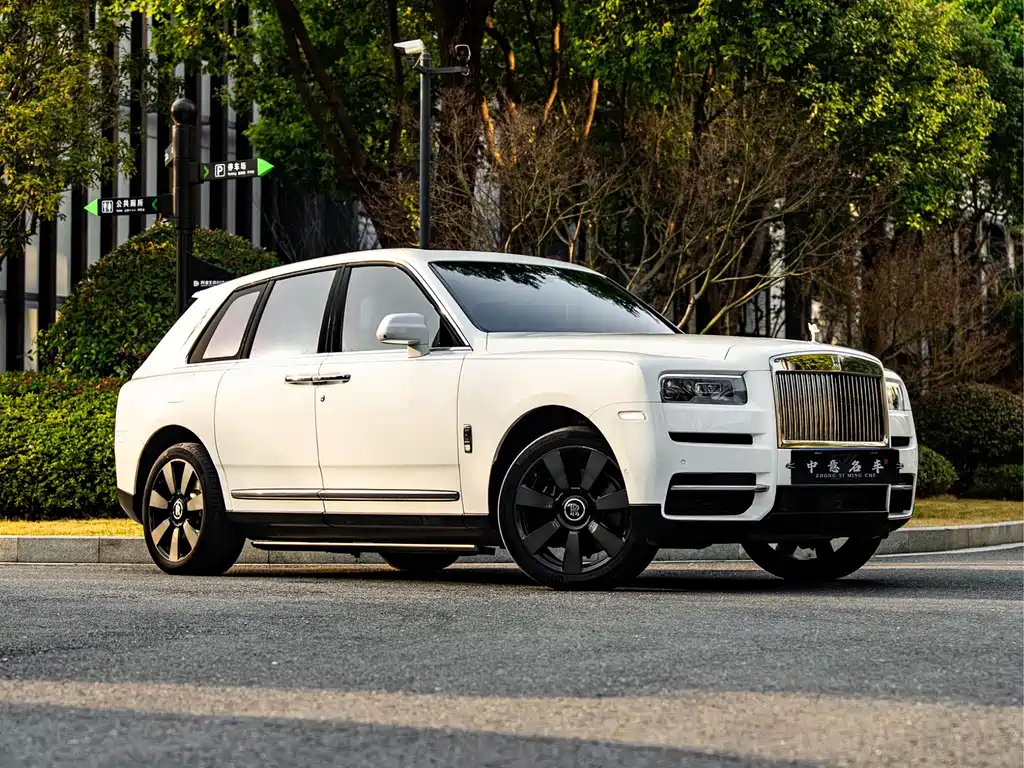 Cullinan 2018 five-seater version купить на сайте DeffCars