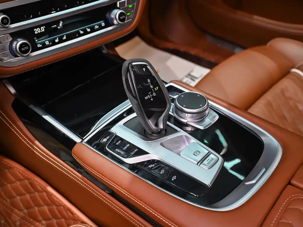 BMW 7 Series 2021 740Li xDrive Executive Luxury Package купить на сайте DeffCars