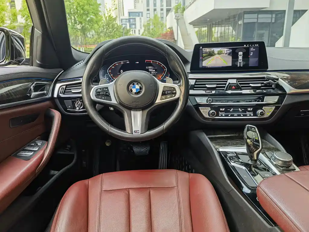 BMW 5 Series 2020 530Li Leading M Sports Package купить на сайте DeffCars