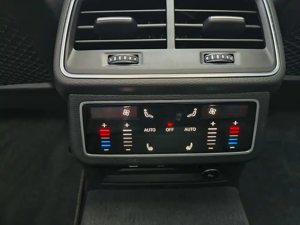 Audi A6L 2023 55 TFSI quattro exclusive dynamic model купить на сайте DeffCars