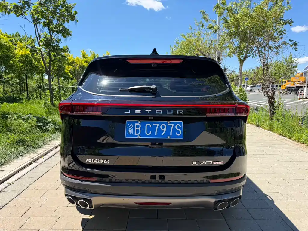 Jietu X70 PLUS 2023 model 1.5T DCT Brave PLUS 7 seats купить на сайте DeffCars
