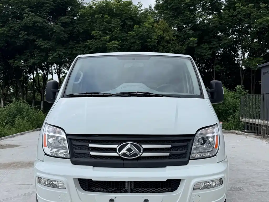 Xintu V80 2021 2.0T manual classic Aoyuntong short-axis ultra-low roof 5/6 seats купить на сайте DeffCars