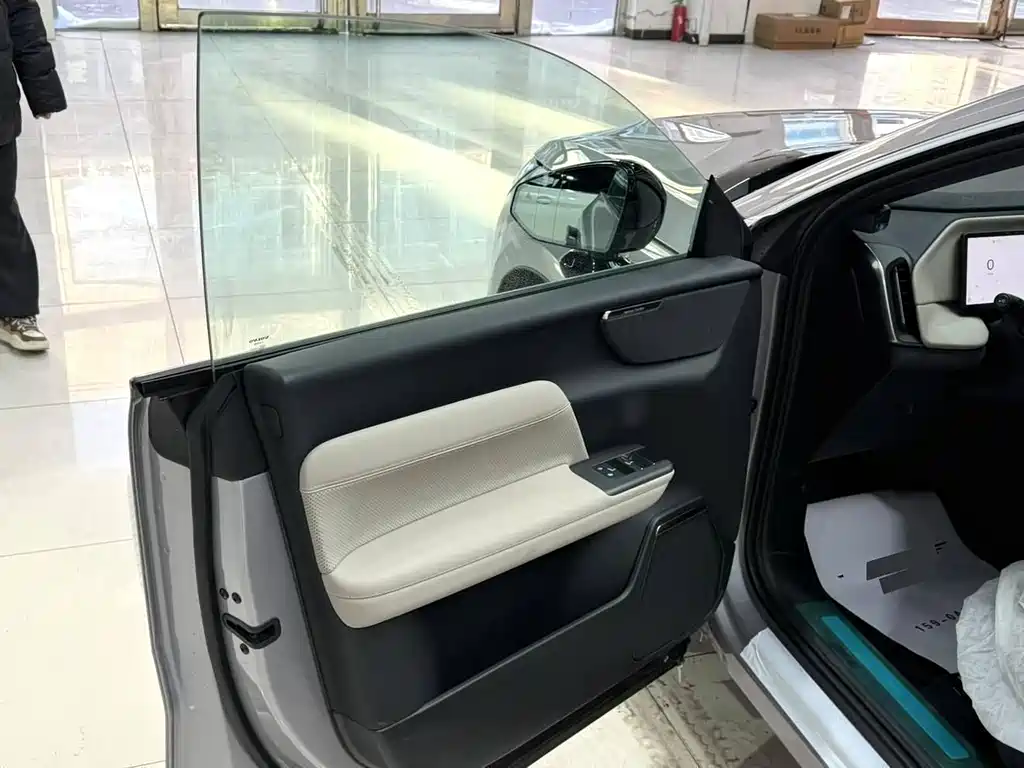 Volvo XC70 Plug-in Hybrid 2026 Four-wheel Drive Super Long Range Plus купить на сайте DeffCars