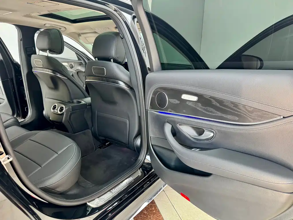 Mercedes-Benz E-Class 2016 E 200 L Sports купить на сайте DeffCars