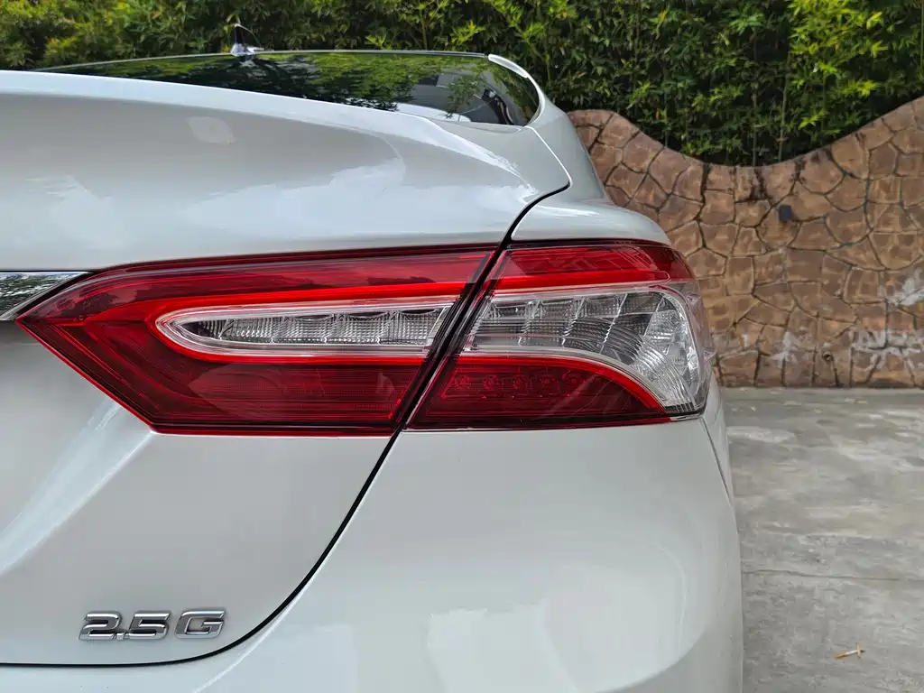 Camry 2021 2.5G Deluxe Edition купить на сайте DeffCars