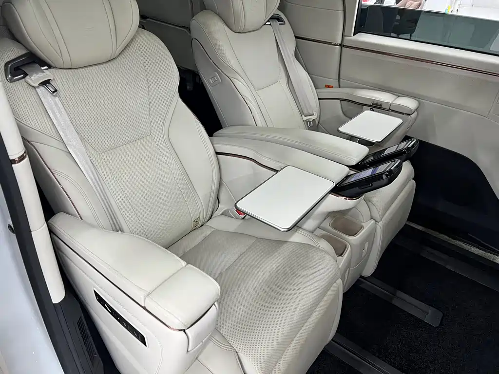 Lexus LM 2025 500h six-seater premium version купить на сайте DeffCars