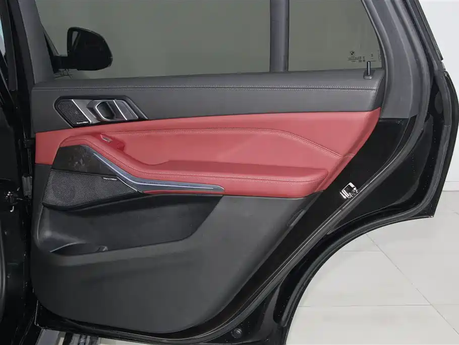 BMW X5 2022 facelift xDrive 30Li exclusive M sports package купить на сайте DeffCars