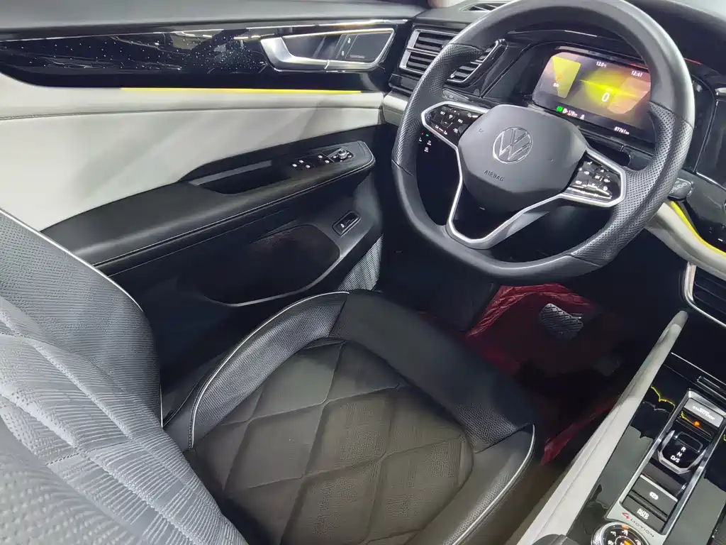 Touron 2022 380TSI four-wheel drive supreme flagship version купить на сайте DeffCars
