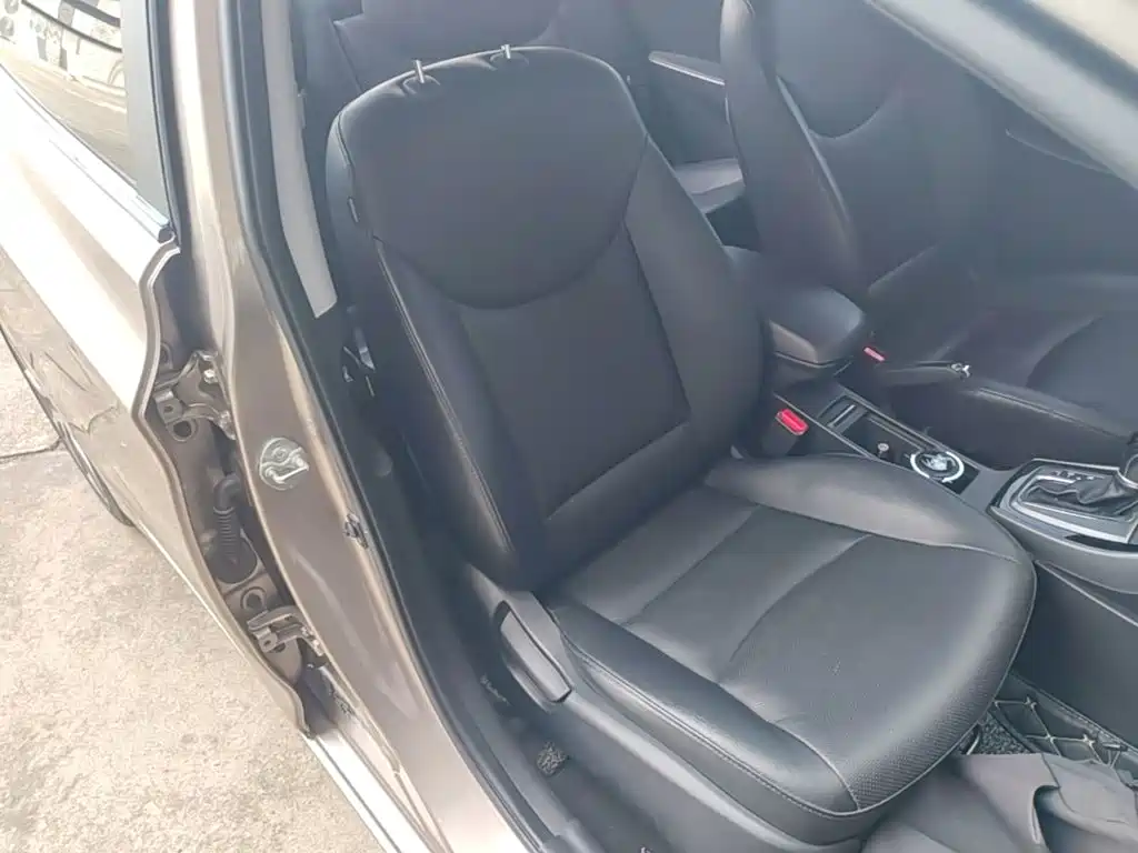 Elantra 2015 1.6L automatic premium model купить на сайте DeffCars