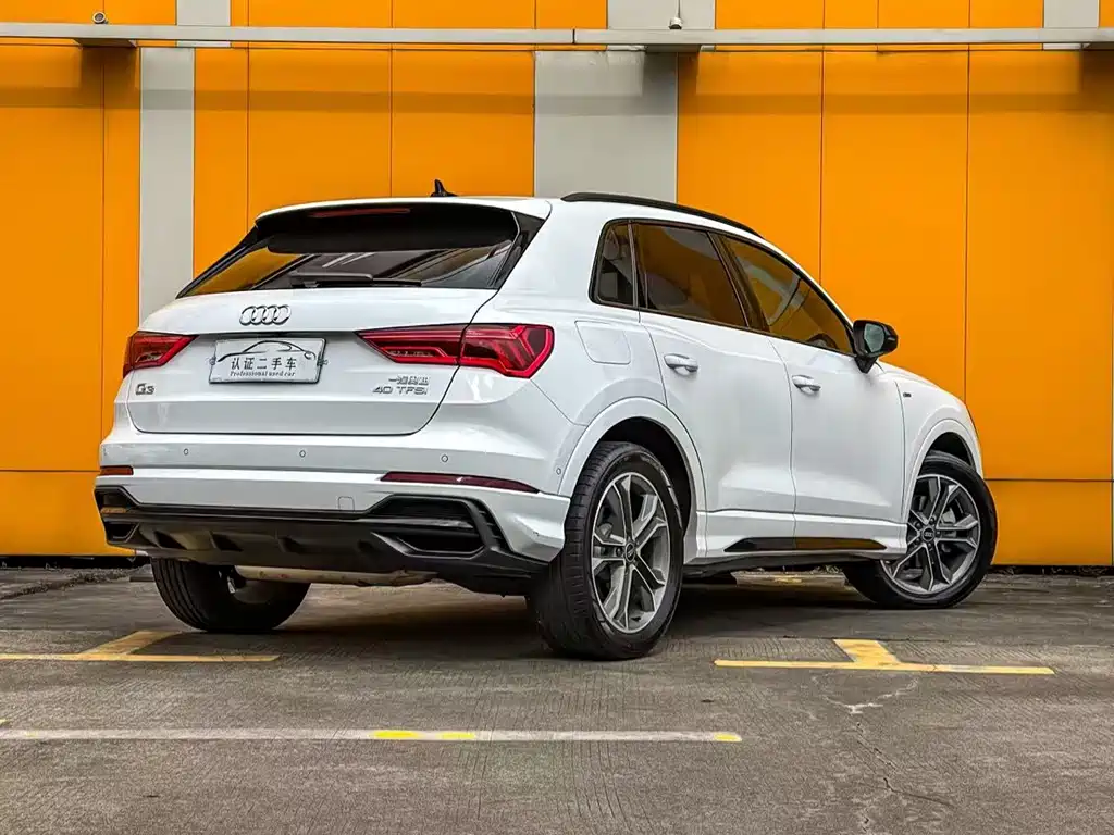 Audi Q3 2022 40 TFSI Fashionable and Dynamic купить на сайте DeffCars