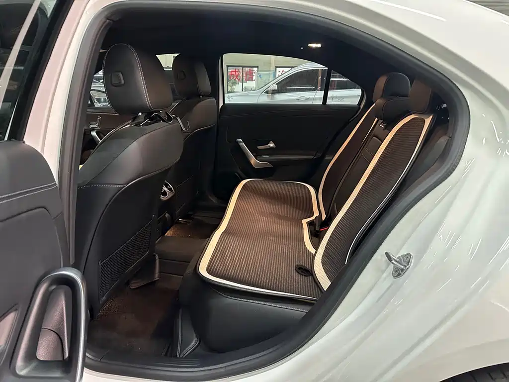 Mercedes-Benz A-Class 2022 Facelift Three A 200 L Sports Sedan Fashionable купить на сайте DeffCars