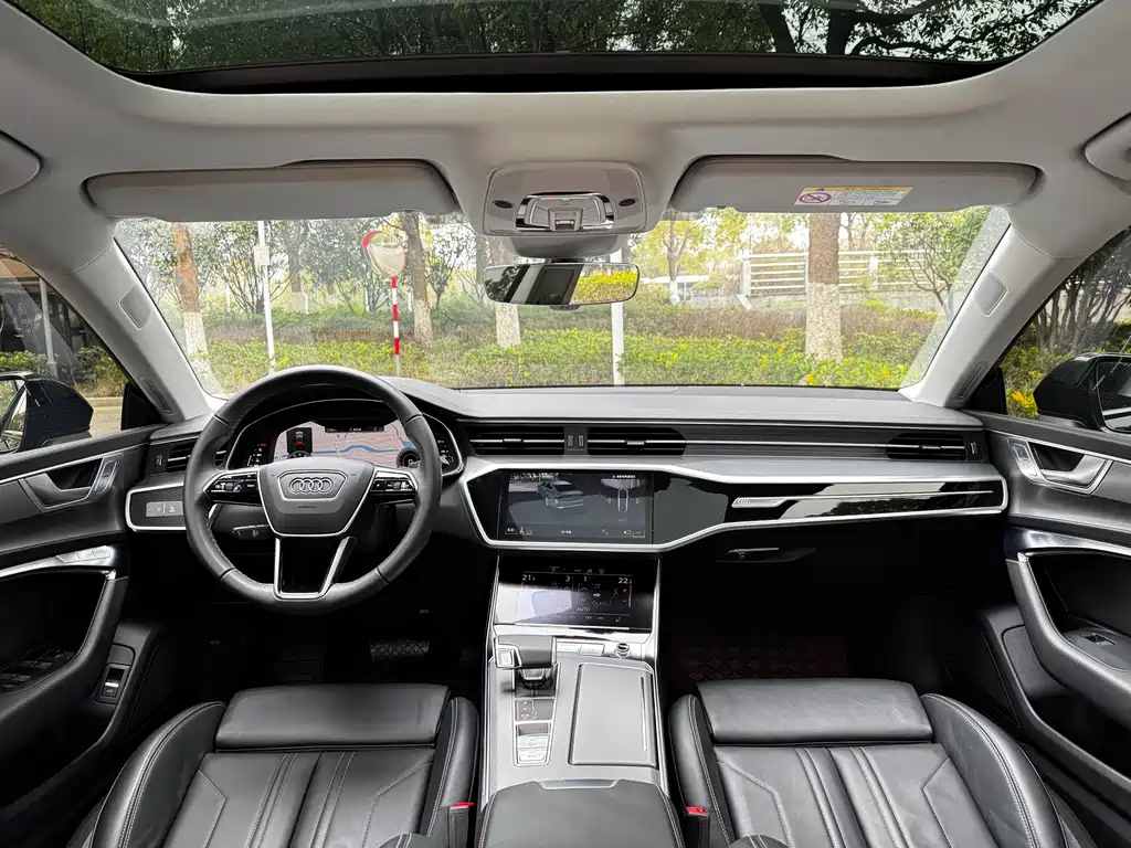 Audi A7 2024 45 TFSI Premium Selection купить на сайте DeffCars