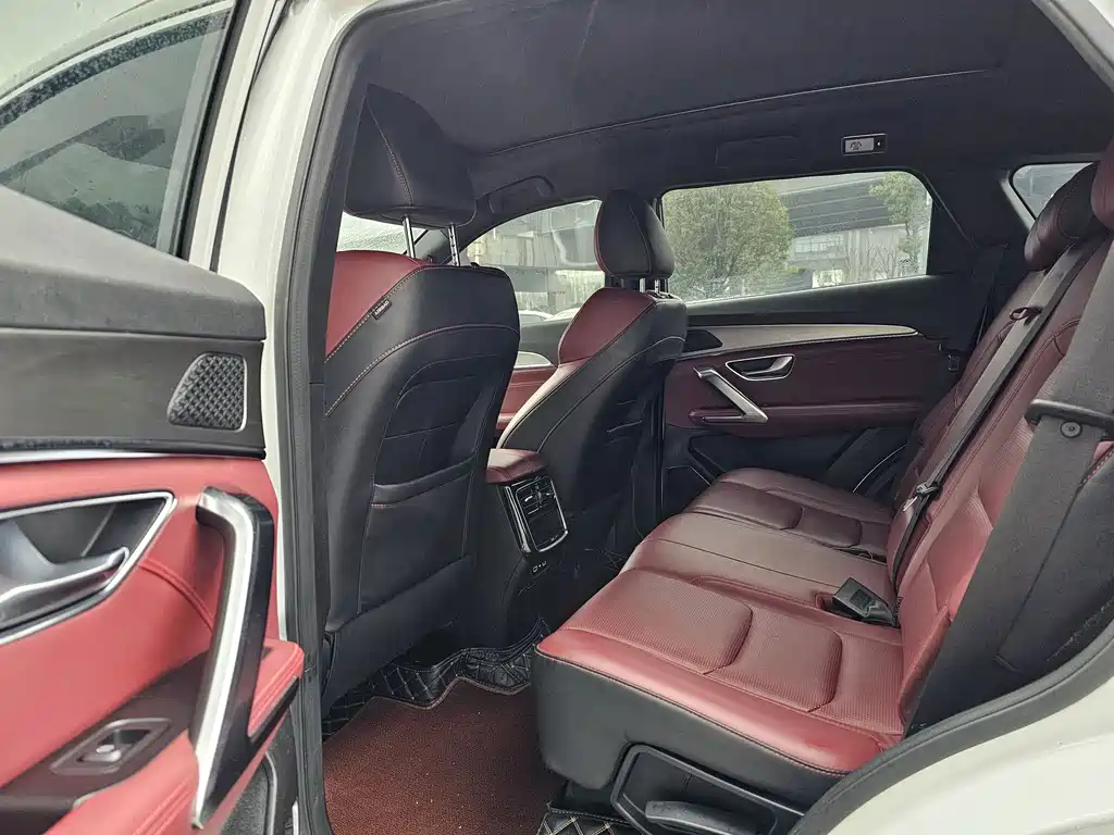 Jietu X70 PLUS 2021 facelift 1.5T DCT Mountain PRO 7 seats купить на сайте DeffCars