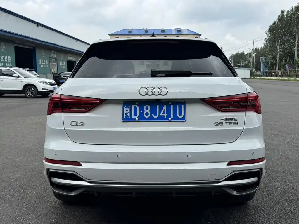 Audi Q3 2023 35 TFSI aggressive and dynamic model (1.4T) купить на сайте DeffCars
