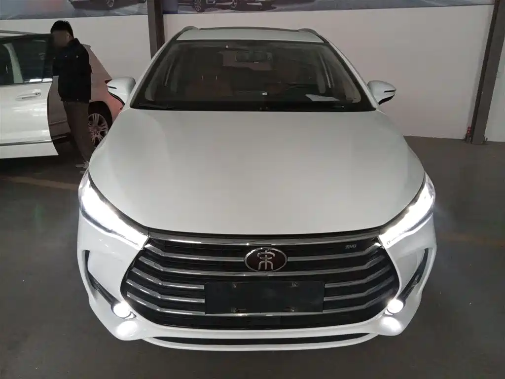 Song MAX 2019 1.5T automatic smart connected Ruiyi sunroof type 6 seats National V купить на сайте DeffCars