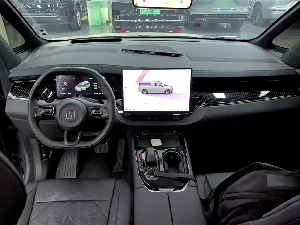 Jikrypton 009 2024 seven-seat aisle version four-wheel drive 108kWh купить на сайте DeffCars