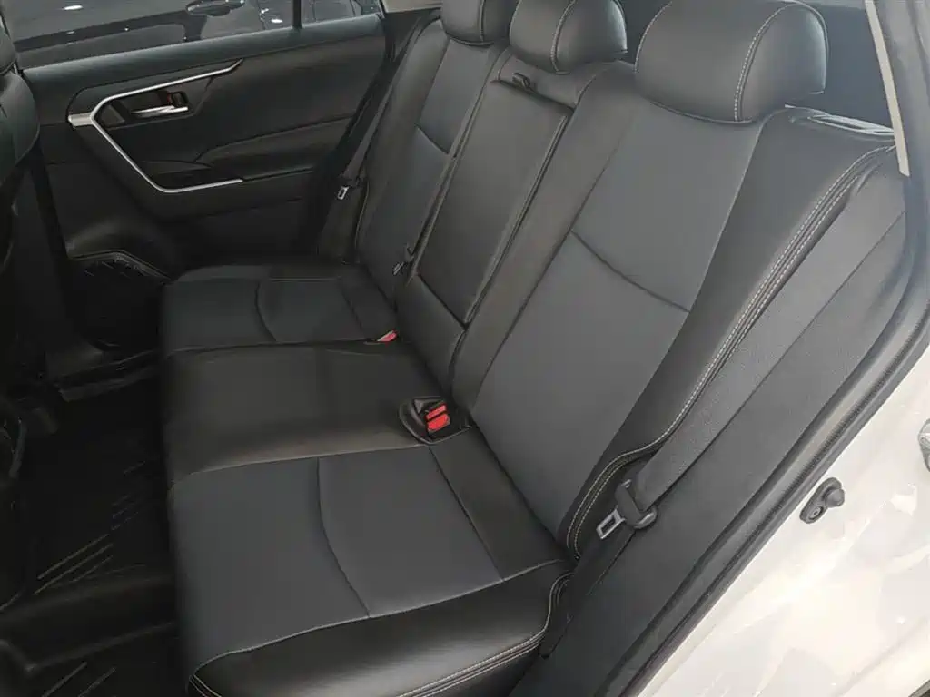 RAV4 Rongfang 2022 2.0L CVT two-wheel drive fashion version купить на сайте DeffCars