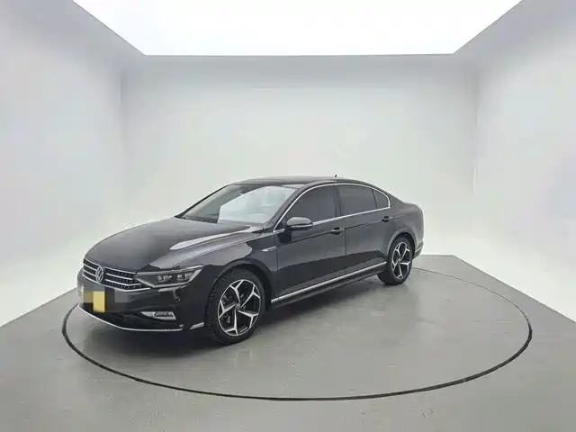 Magotan 2025 model 330TSI DSG luxury model купить на сайте DeffCars