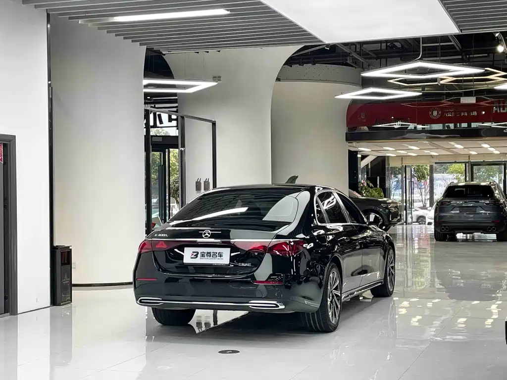 Mercedes-Benz E-Class 2025 E 300 L Luxury Model купить на сайте DeffCars