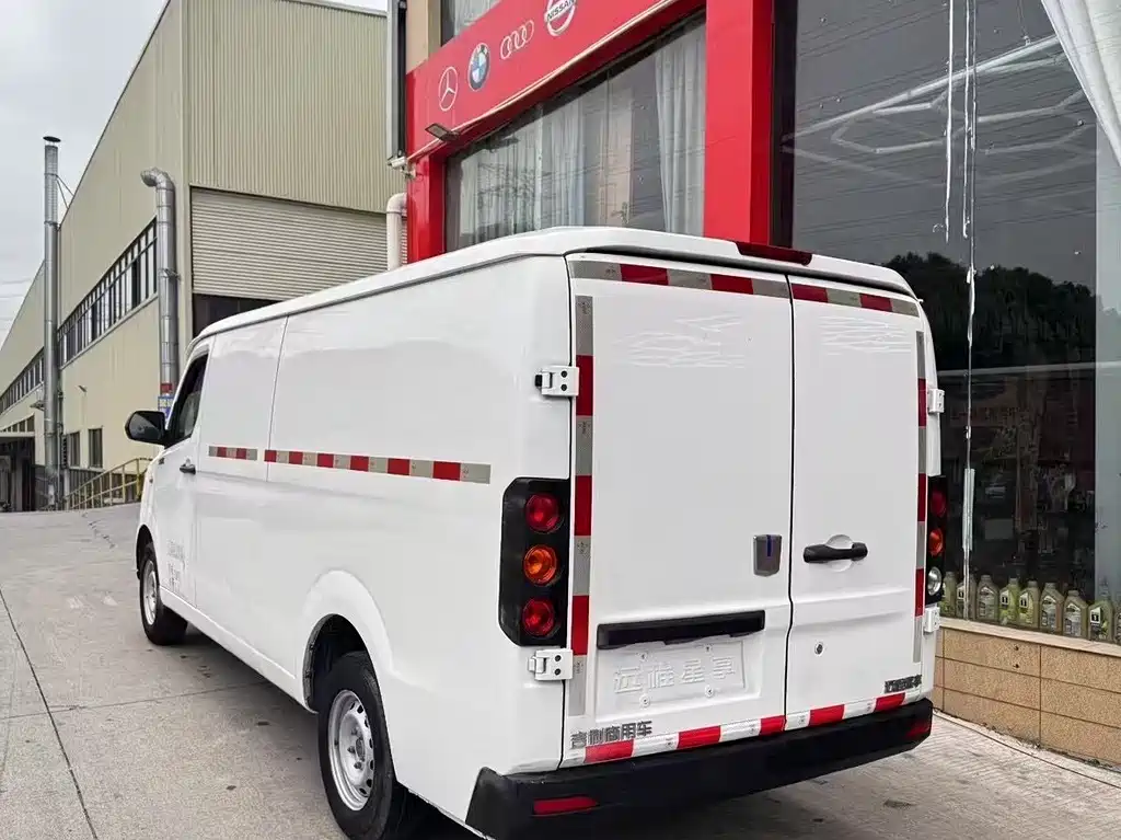 Long-range Xingxiang V 2022 Xingxiang V6E long-axis Guoxuan 41.93kWh купить на сайте DeffCars