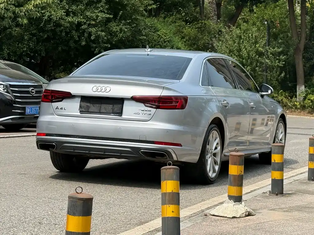 Audi A4L 2019 40 TFSI Sport Country V купить на сайте DeffCars