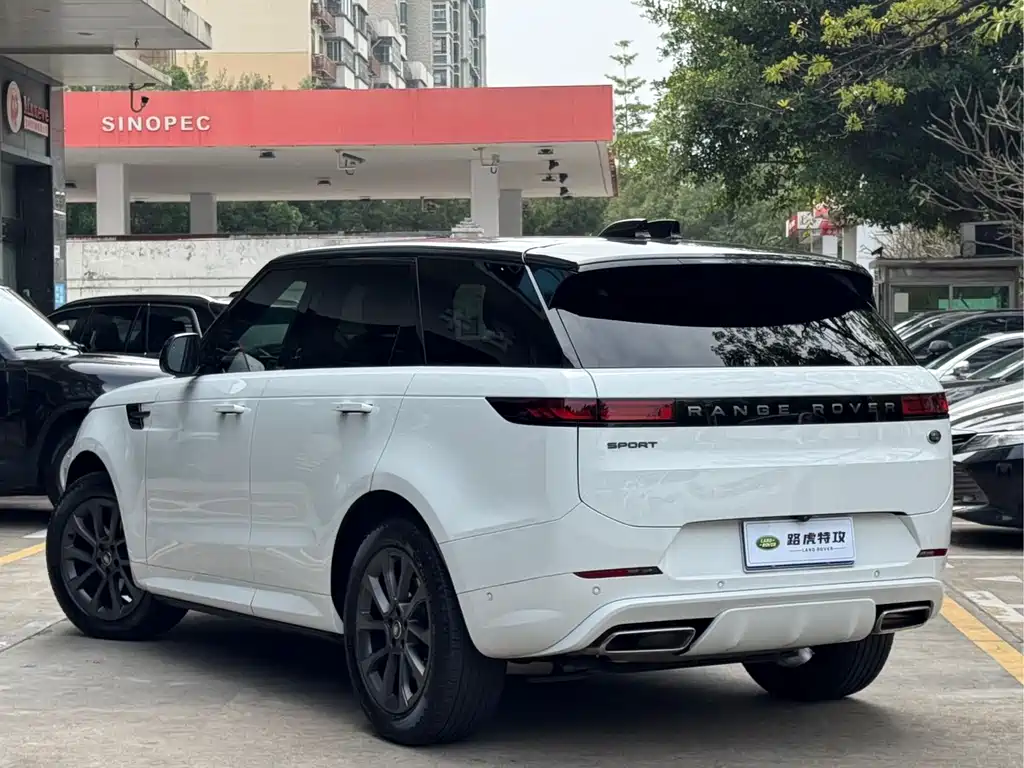 Range Rover Sport 2023 400PS Dynamic SE купить на сайте DeffCars