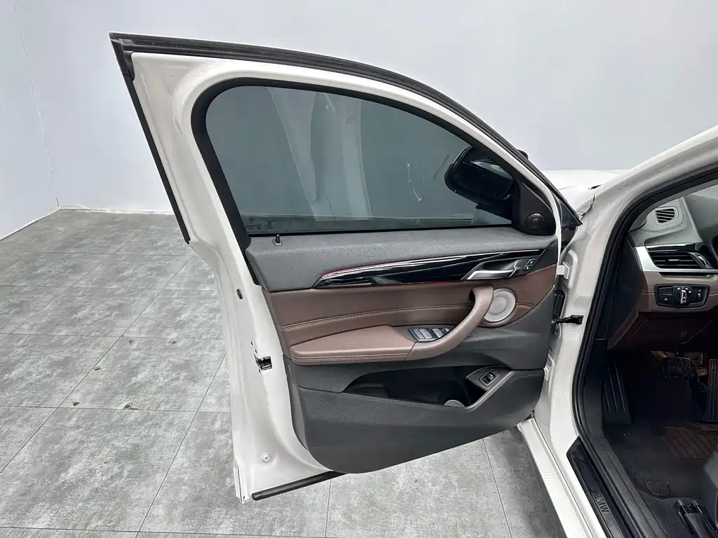 BMW X2 2022 sDrive25i M Sports Package купить на сайте DeffCars
