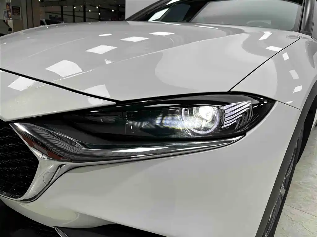Mazda CX-4 2021 2.0L automatic two-wheel drive Blue Sky Vitality Edition купить на сайте DeffCars