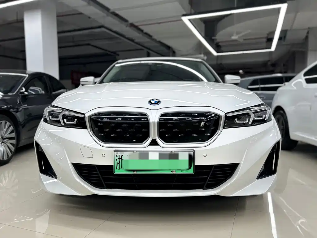 BMW i3 2022 eDrive 35 L купить на сайте DeffCars