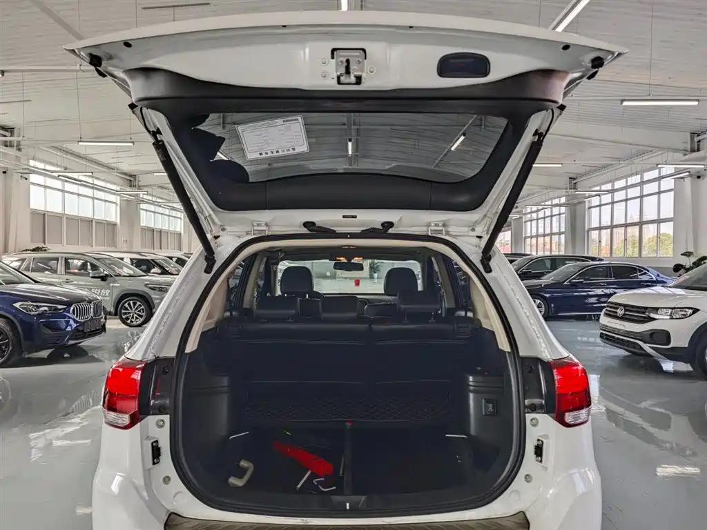 Outlander 2019 2.0L 2WD Enjoy Edition, 5 seats, National VI купить на сайте DeffCars