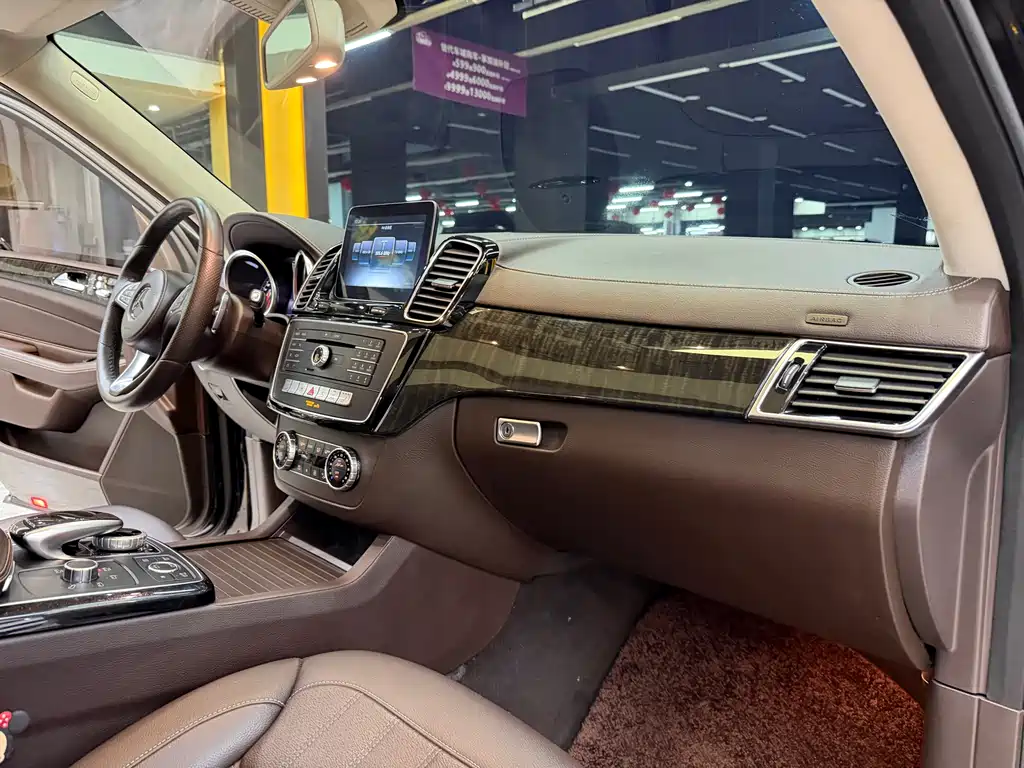 Mercedes-Benz GLS 2018 facelift GLS 400 4MATIC luxury model купить на сайте DeffCars