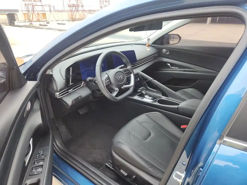 Elantra 2022 1.5L CVT LUX Premium Edition купить на сайте DeffCars