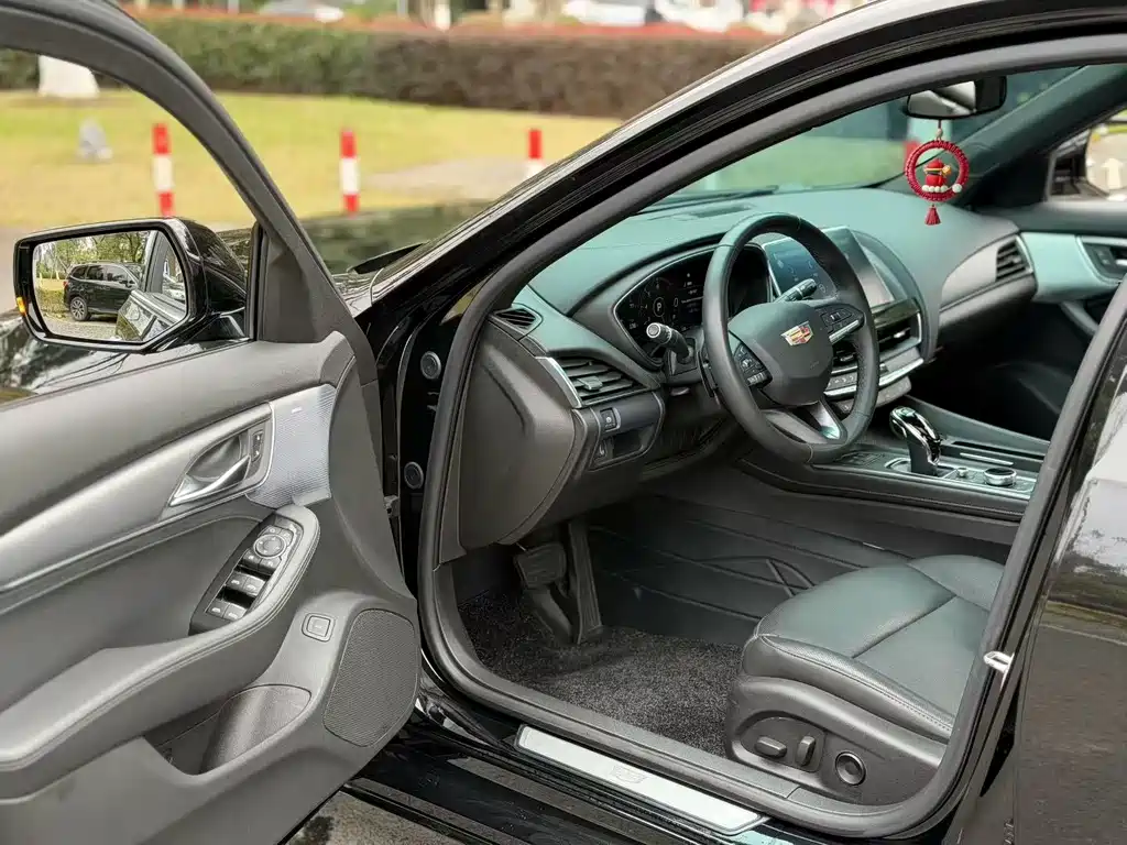 Cadillac CT5 2023 28T luxury model (standard version) купить на сайте DeffCars