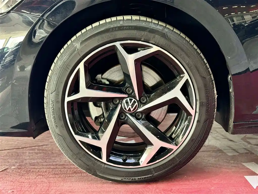 Passat 2023 330TSI Starry Sky Elite Edition купить на сайте DeffCars