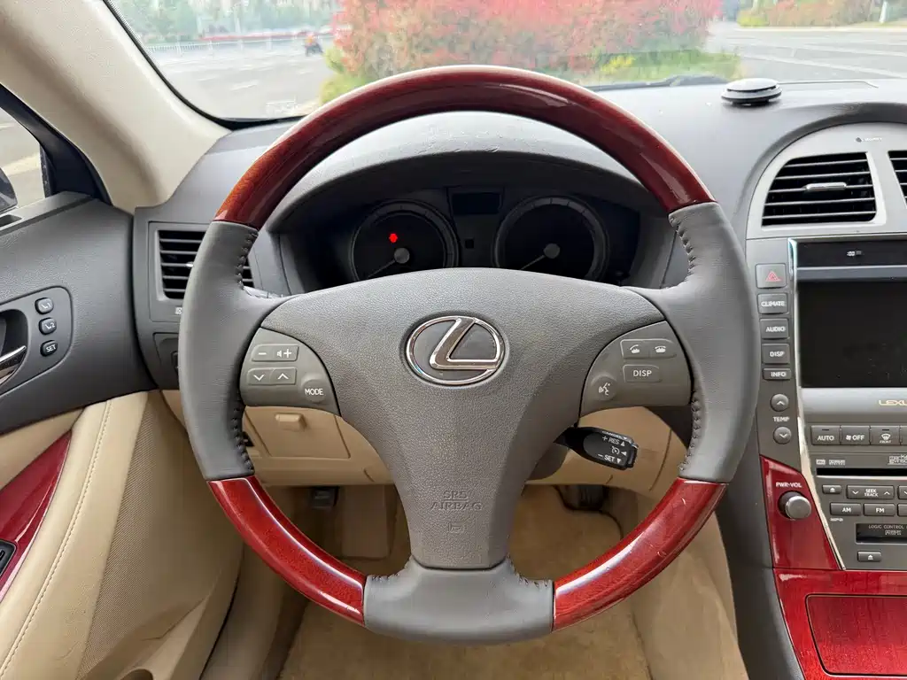 Lexus ES 2006 350 Deluxe Edition купить на сайте DeffCars