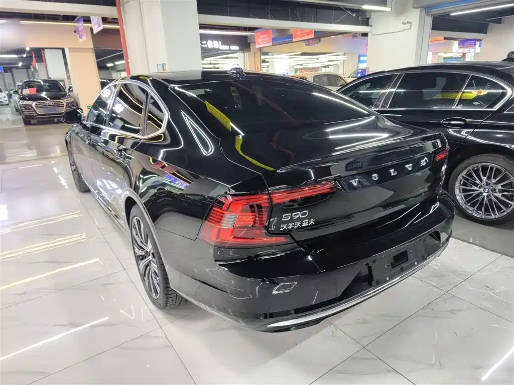 Volvo S90 2025 B5 Zhiyuan Luxury Edition купить на сайте DeffCars