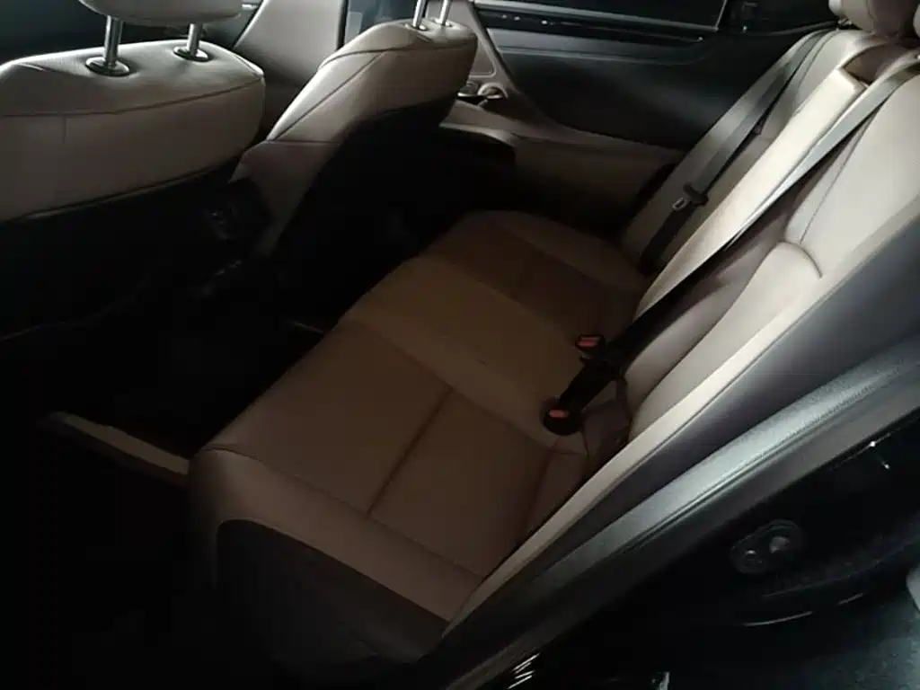 Lexus ES 2023款 200 卓越版 купить на сайте DeffCars