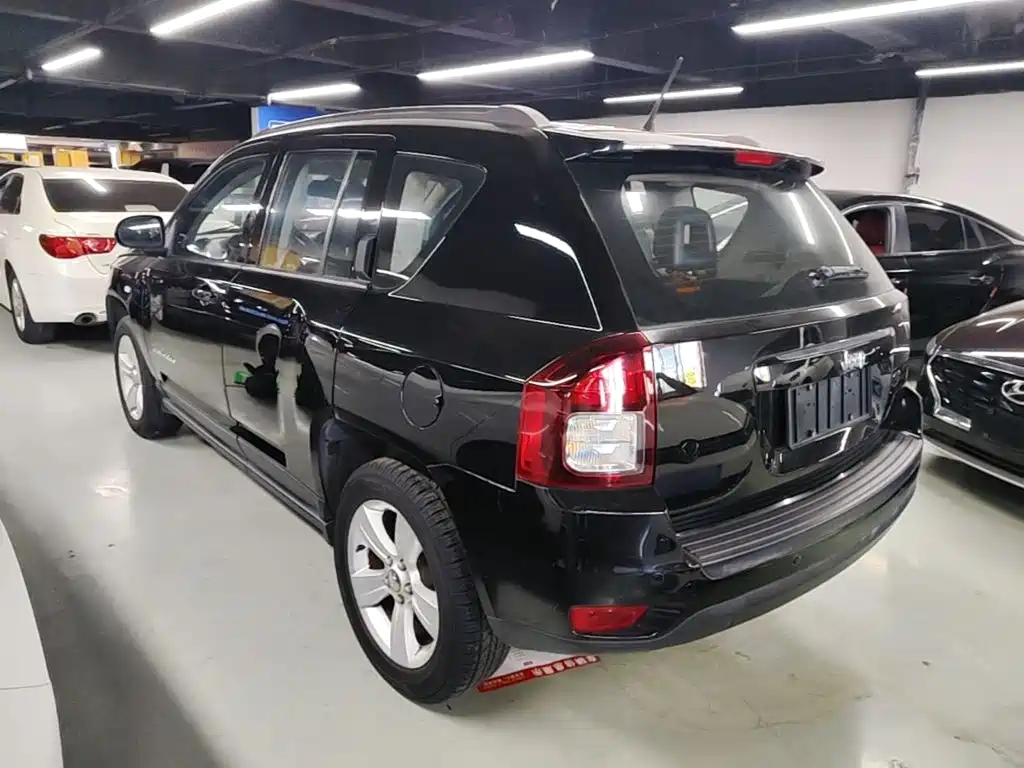 Compass imported 2014 facelift 2.0L two-wheel drive aggressive version купить на сайте DeffCars