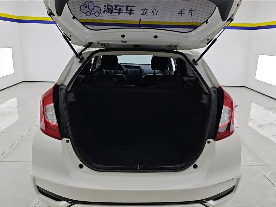 Fit 2018 1.5L CVT Comfort Edition купить на сайте DeffCars