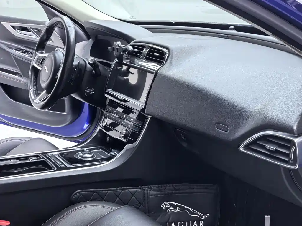 Jaguar XEL 2018 2.0T 200PS first limited edition купить на сайте DeffCars