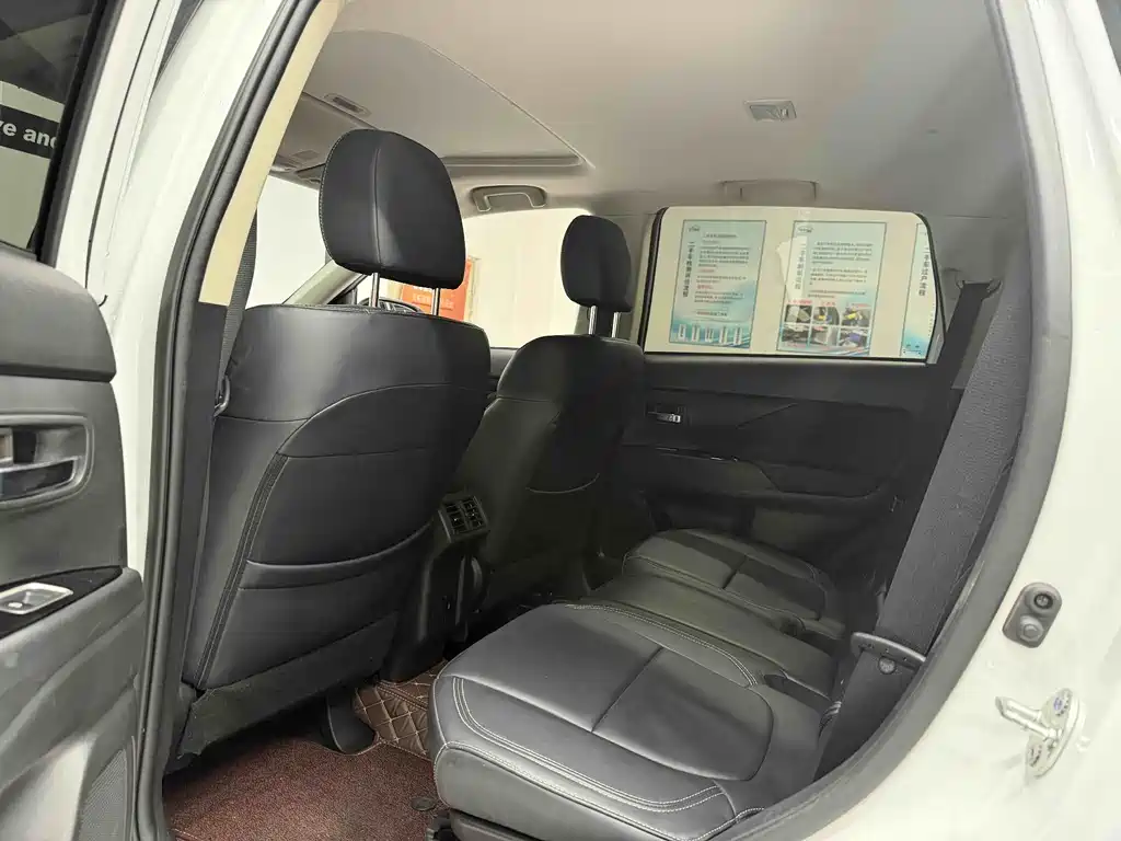 Outlander 2019 2.0L 2WD Enjoyable Edition 5 seats National V купить на сайте DeffCars