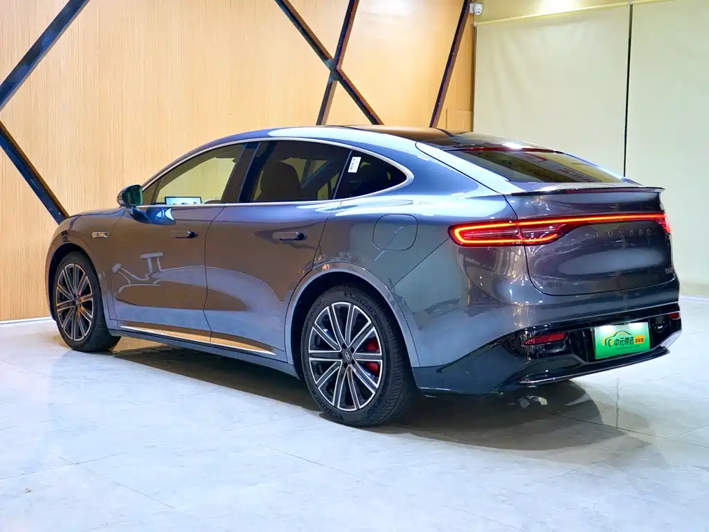 Zhijie R7 2025 extended range 331km Ultra купить на сайте DeffCars