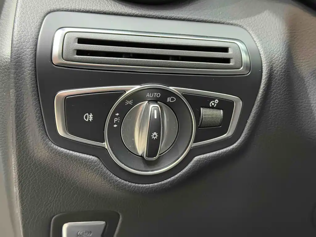 Mercedes-Benz GLC 2020 GLC 300 L 4MATIC luxury model купить на сайте DeffCars