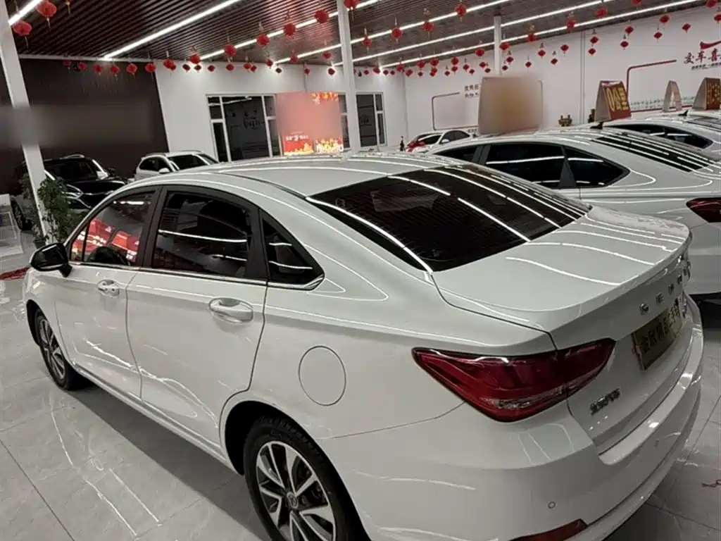 Saab D50 2018 1.5L manual luxury smart driving version купить на сайте DeffCars