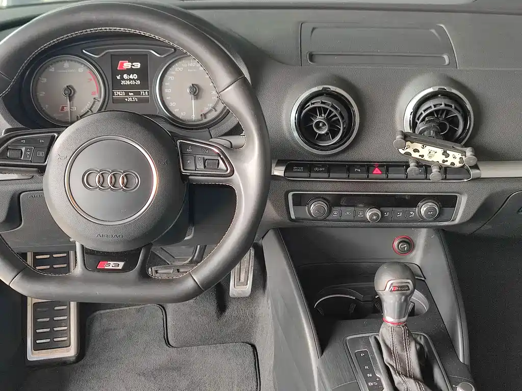 Audi S3 2015 S3 2.0T Limousine купить на сайте DeffCars