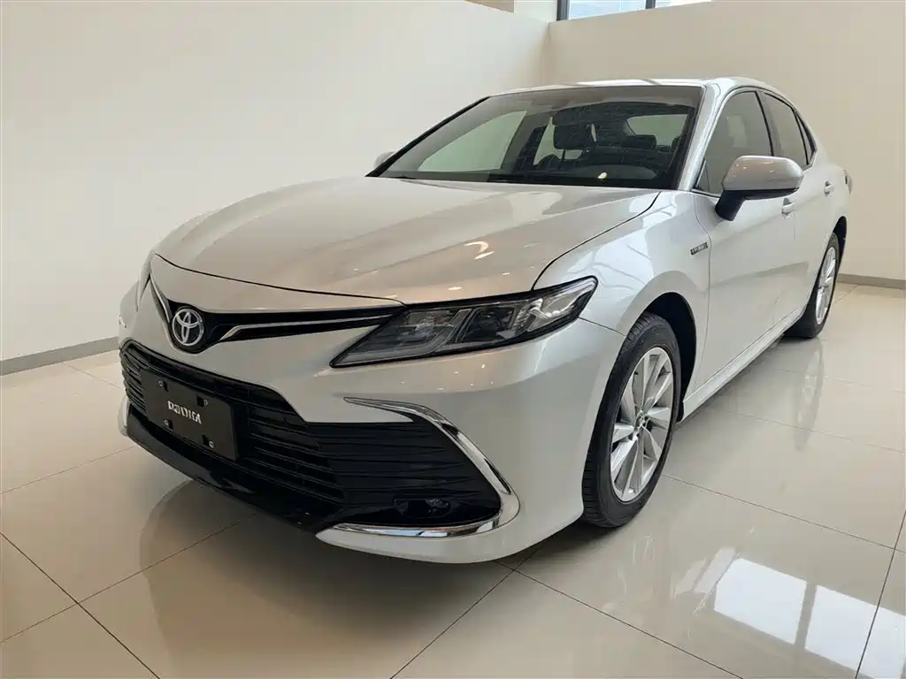 Camry 2023 Dual Engine 2.5HGVP Leading Edition купить на сайте DeffCars