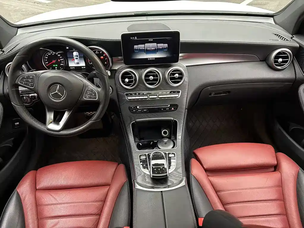 Mercedes-Benz GLC Coupe 2017 GLC 300 4MATIC Coupe SUV купить на сайте DeffCars