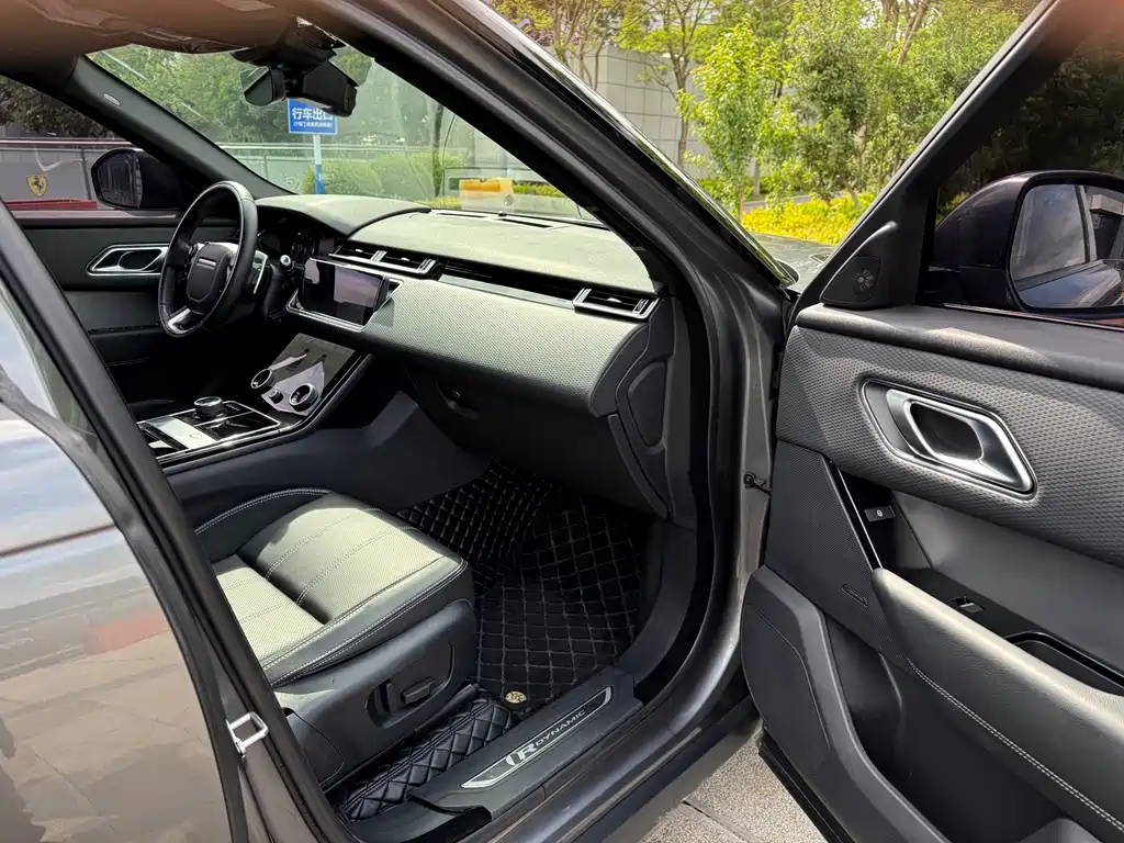 Range Rover Velar 2019 250PS R-DYNAMIC S купить на сайте DeffCars