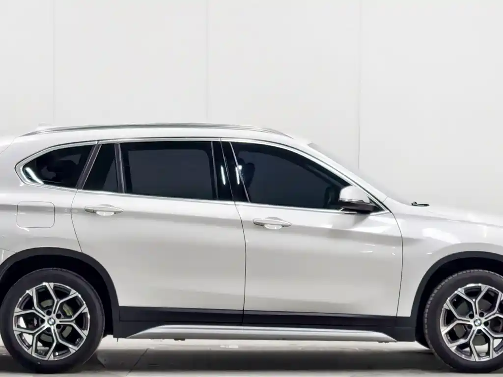 BMW X1 2022 sDrive20Li Fashion Model купить на сайте DeffCars