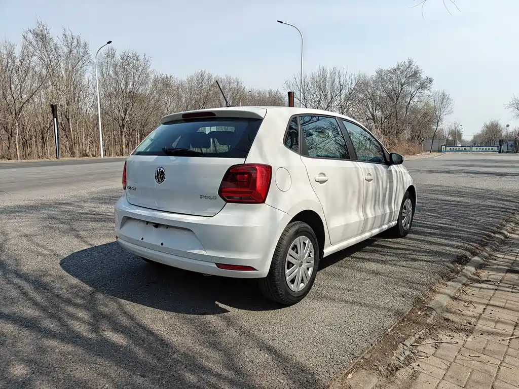 Polo 2016 1.4L manual fashion model купить на сайте DeffCars